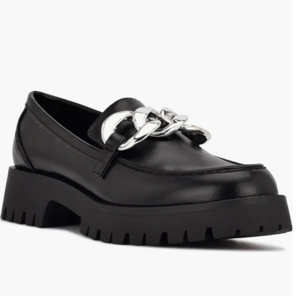 Nine West Black Flats with Silver Chain Detail